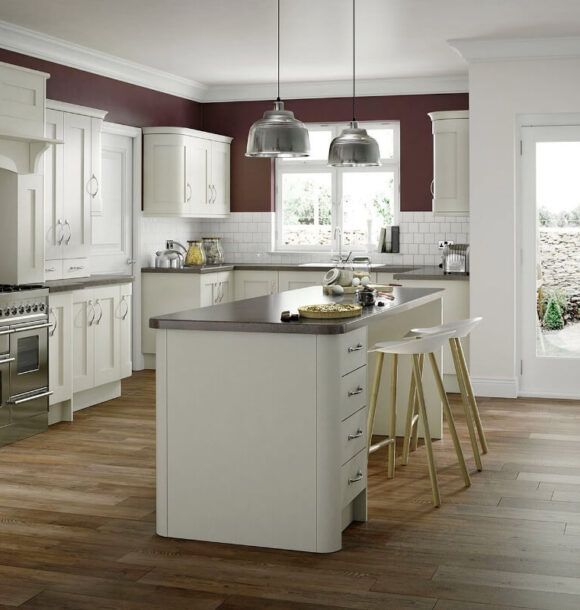 Buckingham 5 Piece Shaker